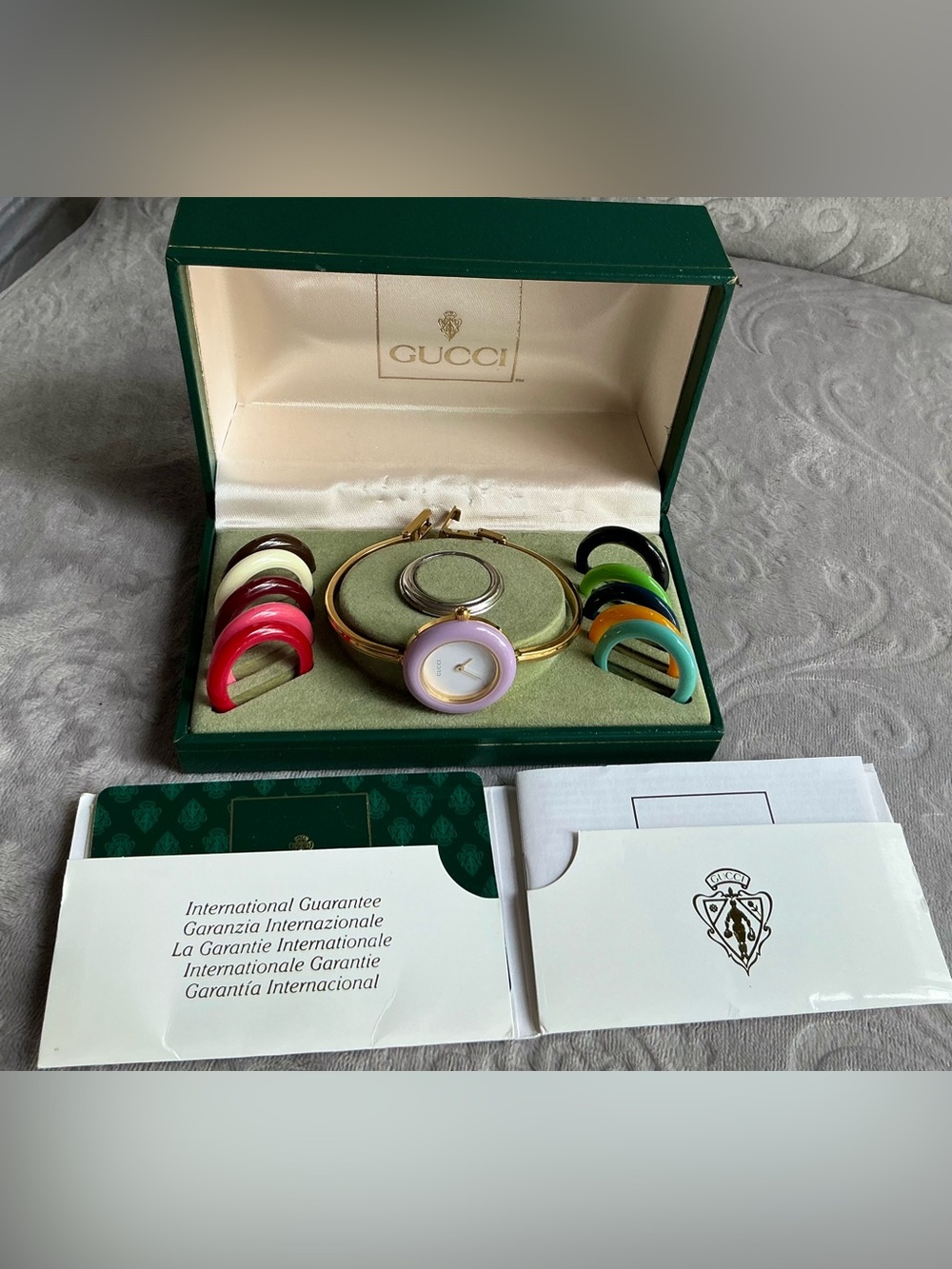 DRESSY MODERN GUCCI bangle watch with set of interchangeable bezels β€οΈππππ€ - Picture 10 of 16